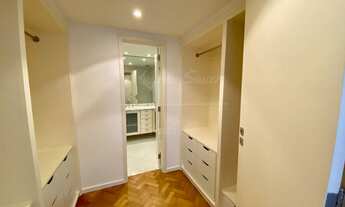 Imagem 7: Apartamento para venda possui 360 metros quadrados com 4 quartos em Copacabana - Rio de Ja