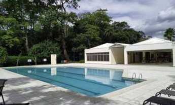 Imagem 2: Casa de condomínio para venda tem 406 metros quadrados com 5 quartos