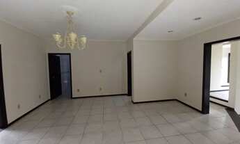 Imagem 5: Sobrado no Floresta c/ 377,00m² ideal p/ moradia ou fins comercial, perfeita conservação !