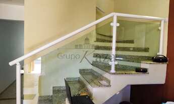 Imagem 2: Jacarei - Casa de Condomínio - Jardim Maria Amelia