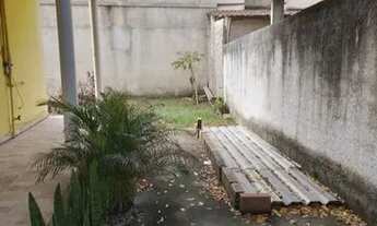 Imagem 3: Terreno de 360 m2 com 2 casas, garagem com 2 vagas e quintal grande