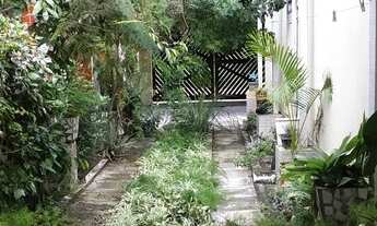 Imagem 5: Casa de condomínio térrea para venda possui 130 metros quadrados com 4 quartos