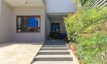 Imagem 2: Sobrado para venda possui 152 metros quadrados com 3 quartos em Hípica - Porto Alegre - RS