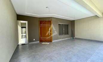 Imagem 3: Casa térrea a venda no Jardim Atlântico com 3 quartos sendo os 3 suítes