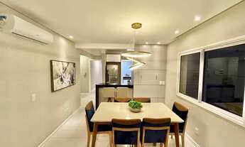 Imagem 6: Decorado de frente, com vista p/ praça em prédio com infraestrutura de lazer