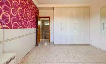 Imagem 7: Sobrado para venda possui 347 metros quadrados com 4 quartos em Residencial Granville - Go