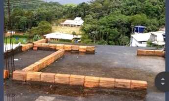 Imagem 2: Casa em fase de construção a venda