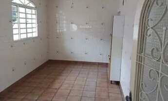 Imagem 6: Casa para aluguel tem 240 metros quadrados com 3 quartos em Vila Martinez - Jacareí - SP