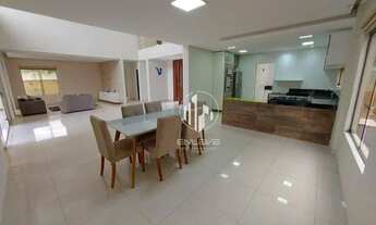 Imagem 4: No Alphaville Casa de 330m2 com 5 Quartos + DCE e Piscina Privativa