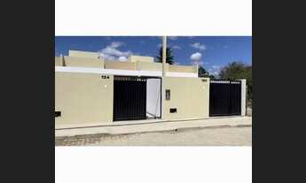 Imagem: Casa na Mangabeira 2/4 e quintal amplo