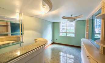 Imagem 5: Lindo ap200m² no coração do Batel, melhor custo/benefício 1suíte e 2demi-suites, 2garagem