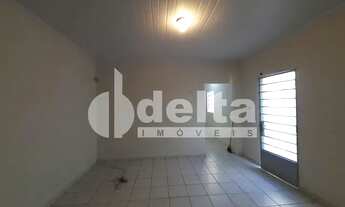 Imagem 2: Casa para aluguel, 2 quartos, 1 vaga, Martins - Uberlândia/MG