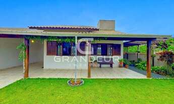 Imagem 3: Casa térrea mobiliada com piscina a 600m do mar em Coroados, Guaratuba