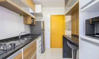 Imagem 2: Apartamento com 2 dormitórios à venda, 66 m² por R$ 640.000,00 - Água Verde - Curitiba/PR