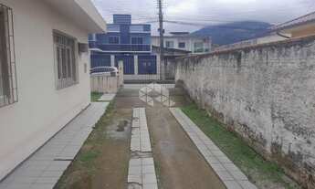 Imagem 4: Casa com 4 quartos/dormitórios no bairro Rio Caveiras, em Biguaçu - SC