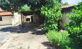 Imagem 6: Vendo casa em São Francisco-MG- Ótima localização - Terreno amplo com 1.058 m²