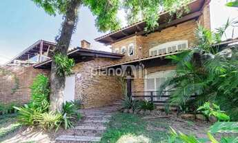 Imagem: Casa para aluguel, com 227,22m², 4 quartos