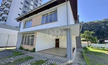 Imagem 3: Casa Comercial com 400m², 8 Salas e Estacionamento, para Alugar na Rua São Bento, bairro V