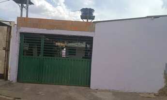 Imagem: Aluga-se casa de fundos