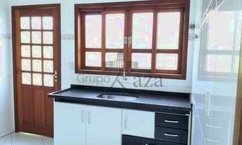 Imagem 6: Sobrado para venda tem 125 metros quadrados com 4 quartos