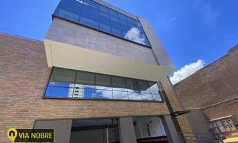 Imagem: Prédio novo com design moderno, 05 salas