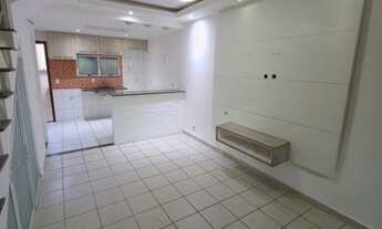 Imagem 3: Casa tríplex com piscina em condomínio no Pechincha