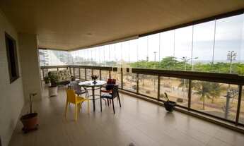 Imagem 7: 4 quartos frente para o mar