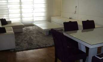 Imagem 6: Prédio muito charmoso em excelente local. Apartamento iluminado e mobiliado