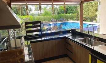 Imagem 4: Casa de condomínio, alto padrão, 1100m2, 5 suítes, piscina, sala de cinema e lazer complet