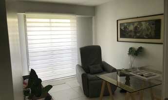 Imagem: Sala comercial com varanda frontal no coração