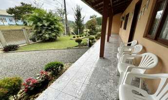 Imagem 3: Casa semi mobiliada à venda com 4 dormitórios e amplo terreno contendo 1.198,00m² localiza