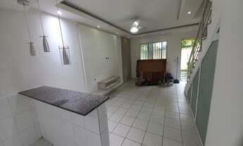 Imagem 4: Casa tríplex com piscina em condomínio no Pechincha