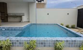 Imagem 4: Casa de condomínio para venda tem 355 metros quadrados com 4 quartos