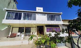 Imagem: Casa à venda com 5 quartos no bairro Itaguaçu