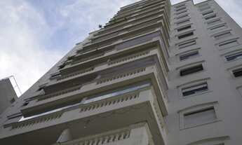 Imagem 4: Apartamento de 160 metros quadrados com varanda em prédio clássico no Itaim Bibi - São Pau