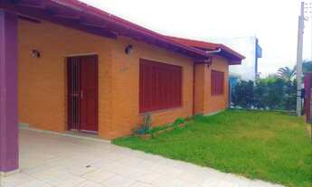 Imagem 2: Excelente casa com 02 suítes no centro de Imbé