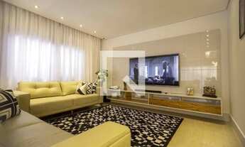 Imagem: Casa à Venda - Horto Florestal, 4 Quartos