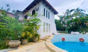 Imagem: Casa de rua à venda, 4 quartos, 4 suítes