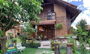 Imagem 3: Chegou a sua vez de investir em GRAVATÁ, chalé muito arborizado, com jardim, com espaços a