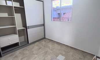 Imagem 6: Apto reformado, 2 quartos grandes, cozinha planejada, garagem privativa, ótimo local, disp