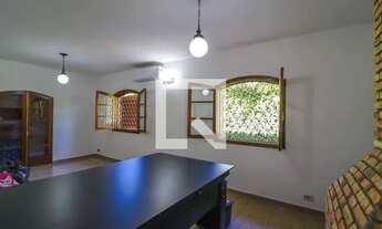 Imagem 7: Casa para Aluguel - Jardim Samambaia, 3 Quartos, 350 m2