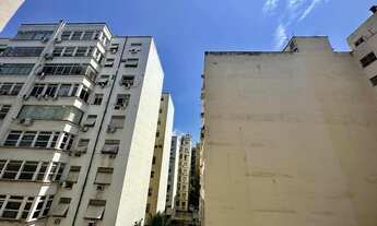 Imagem 2: Apartamento para venda tem 80 metros quadrados com 2 quartos em Copacabana - Rio de Janeir