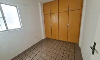 Imagem 3: Alugo apartamento com 02 quartos mais um reversível na Torre - Recife - PE