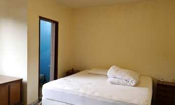 Imagem 7: Jaraguá, Casa 3/4, Suíte, e Barracão na Frente do Imóvel, Avenida Ipê