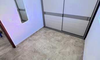 Imagem 5: Apto reformado, 2 quartos grandes, cozinha planejada, garagem privativa, ótimo local, disp