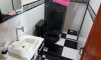 Imagem 5: Casa para aluguel com dois pavimentos possui 100 metros quadrados com 2 quartos cada pavim