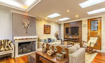 Imagem: Casa a venda com 3 dormitorios, 4 vagas