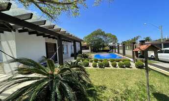 Imagem: Linda casa de esquina, completa, em Atlântida