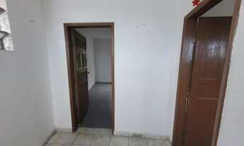 Imagem 3: Sobrado para Locação em Angra dos Reis, Centro, 3 dormitórios, 1 banheiro