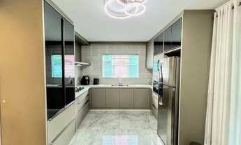 Imagem 3: Sobrado à venda, 3 quartos, sendo 1 suíte, Bairro São Luís, Jaraguá do Sul/ SC